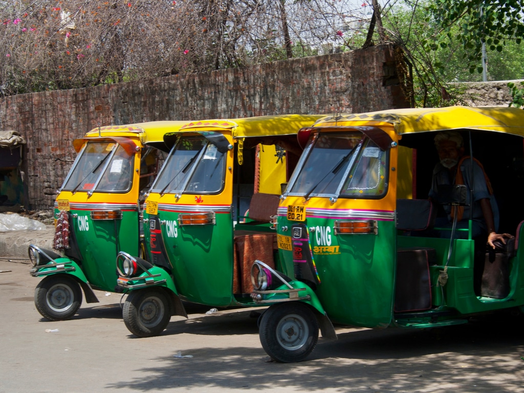 TOGO: The State exempts electric vehicles from import duties ©poltu shyamal/Shutterstock