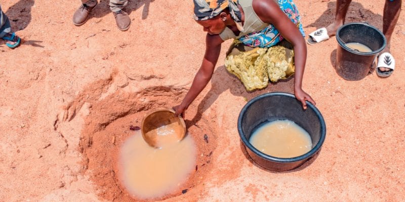 AFRICA: In 2022, 418 million people will still be living without drinking water©Oni Abimbola/Shutterstock