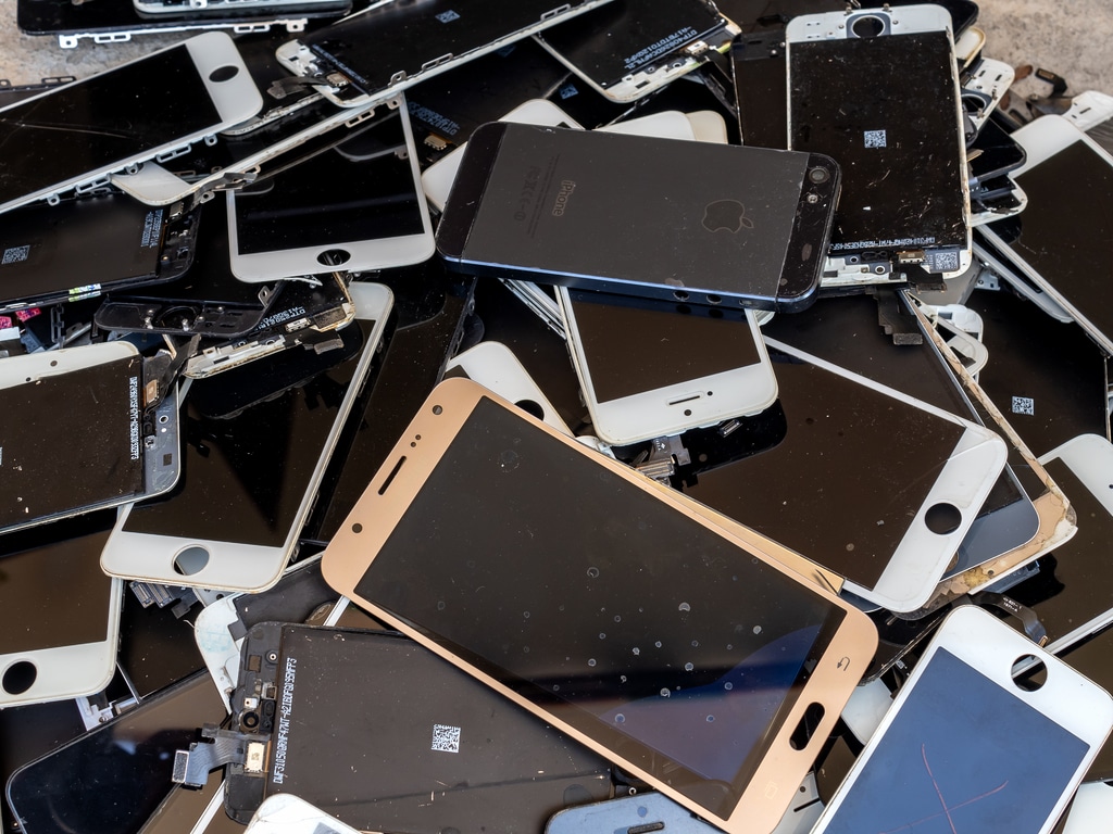 OPÉRATION DE COLLECTE ET RECYCLAGE DE TÉLÉPHONES PORTABLES USAGÉS