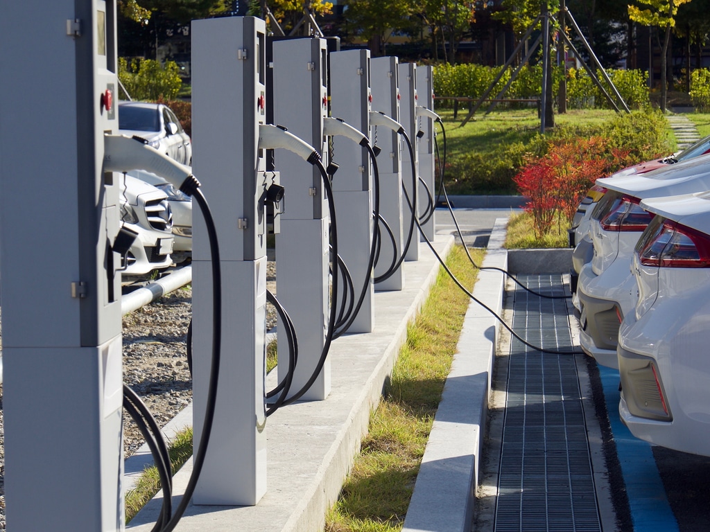 KENYA : KenGen installe une station de recharge pour véhicules électriques à Nairobi©sungsu han-Shutterstock