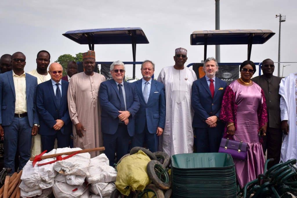 CHAD: The municipality of N'Djamena equips 19 associations for sanitation© Embassy of France in Chad