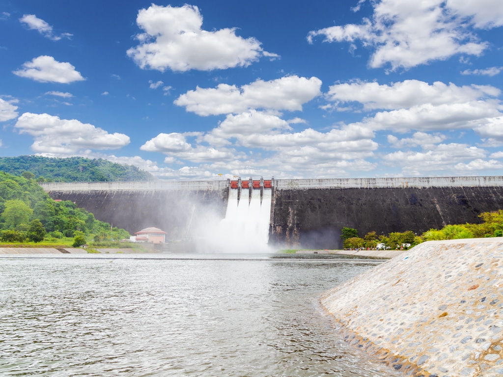 OUGANDA/KENYA : un nouveau barrage fournira de l’eau et l’électricité dans 5 villes©PENpics Studio/Shutterstock