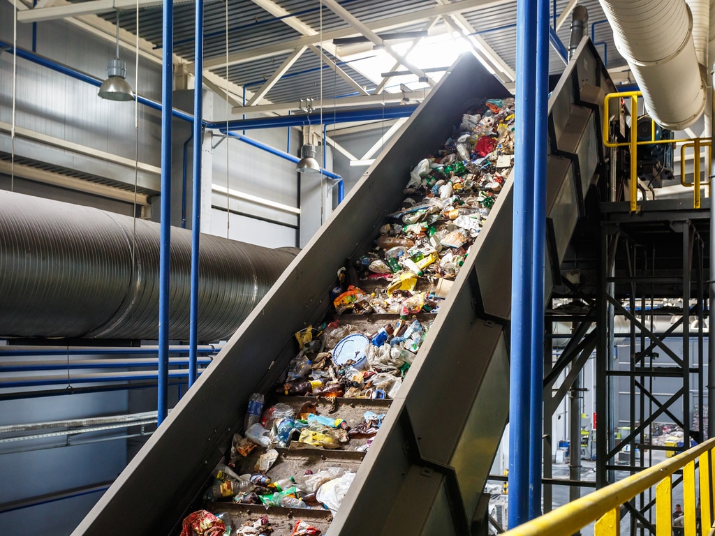 SÉNÉGAL : 500 sites accéléreront le recyclage des déchets solides dans le pays©jantsarik/Shutterstock