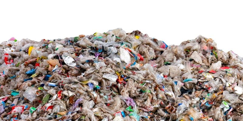 CAMEROON: how to collect and recycle plastic waste? ©anut21ng Stock/Shutterstock