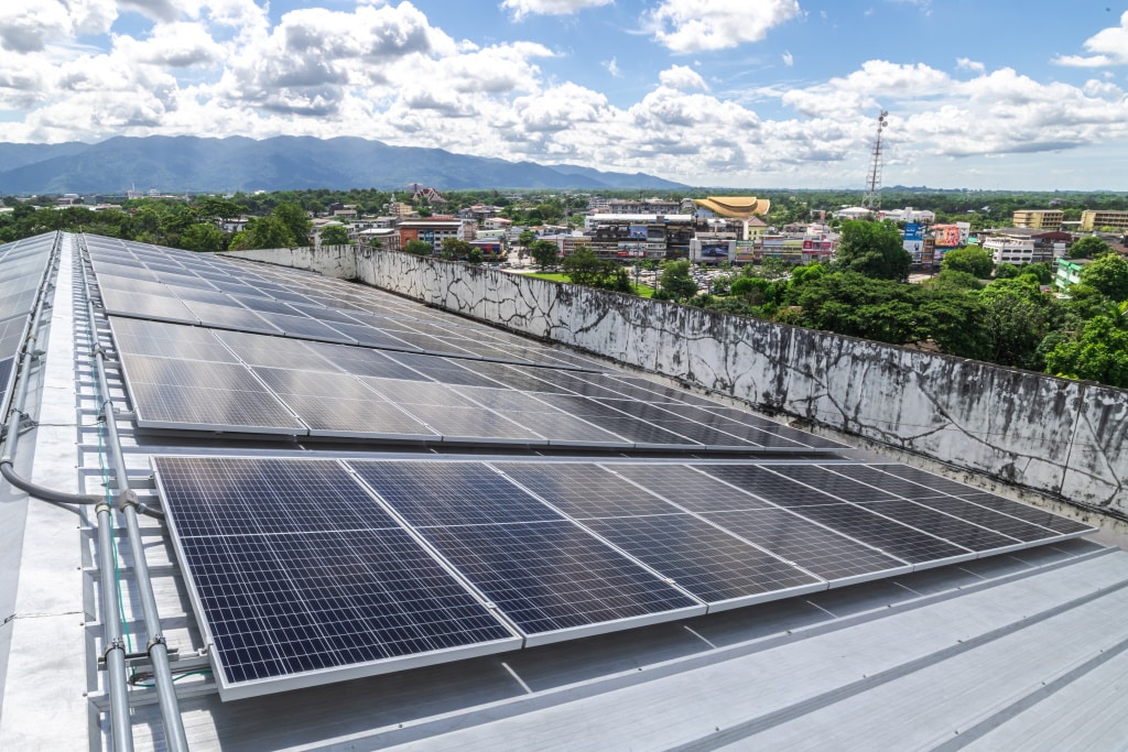 BENIN: towards automated monitoring of solar systems installed in hospitals© kong-foto/Shutterstock