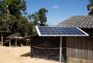 AFRIQUE : Mirova finance 5 M$ pour les systèmes solaires domestiques de BioLite ©/Shutterstock