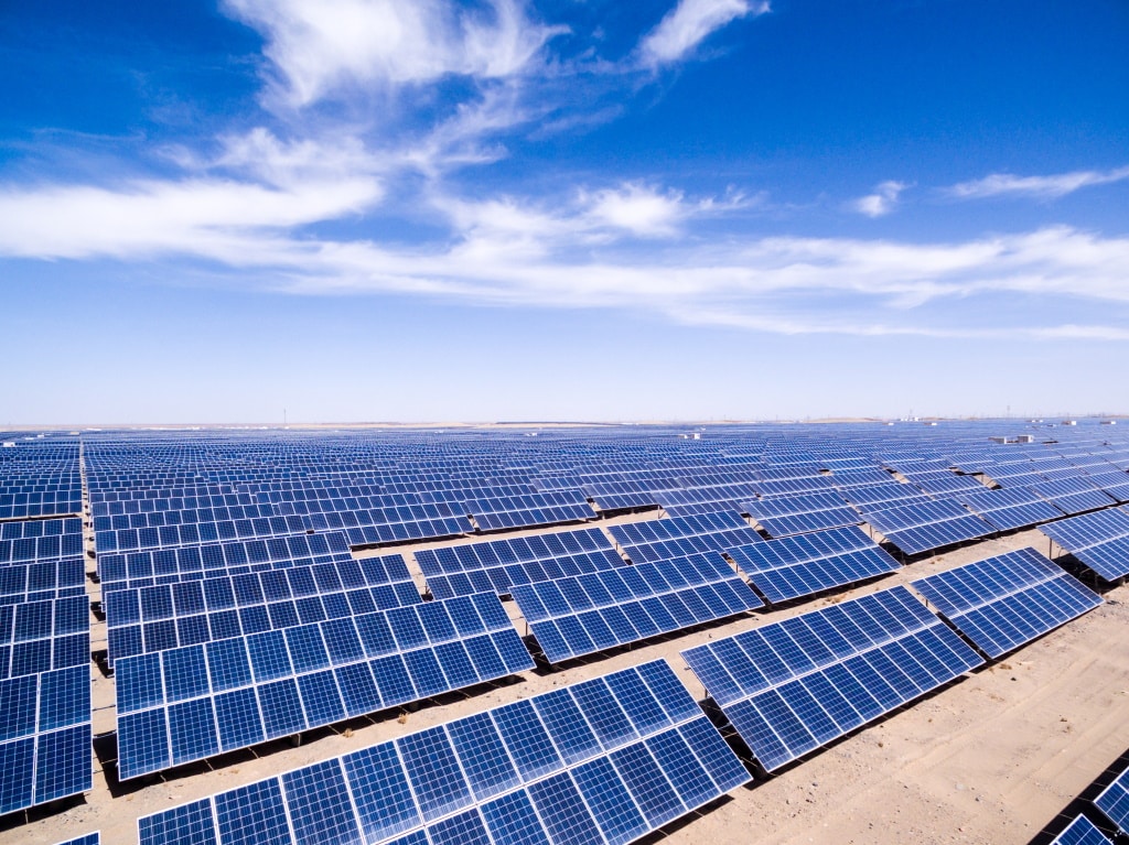 ÉGYPTE : le chinois JA obtient une commande de 560 MW de modules solaires à Kom Ombo © zhangyang13576997233/Shutterstock