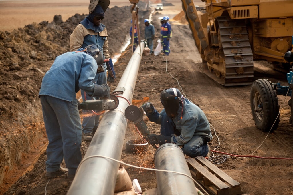 CAMEROON: Camwater to increase water supply in 11 towns by 2025©Andrea Slatter /Shutterstock