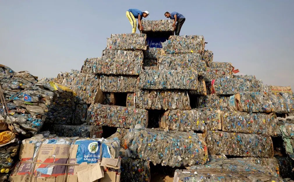 EGYPT: after Cairo, Cemex and VeryNile collect solid waste in Assiut ©VeryNile