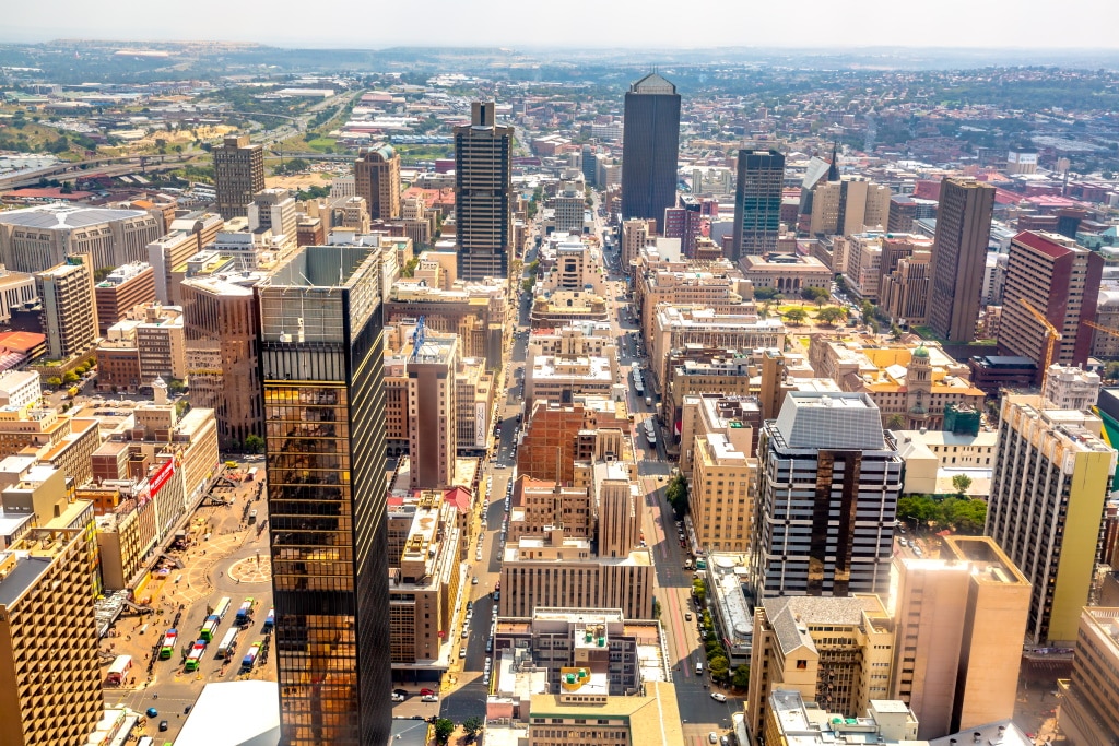 SOUTH AFRICA: Faced with load shedding, Gauteng is betting on an 800 MWp solar park ©Finn stock/Shutterstock