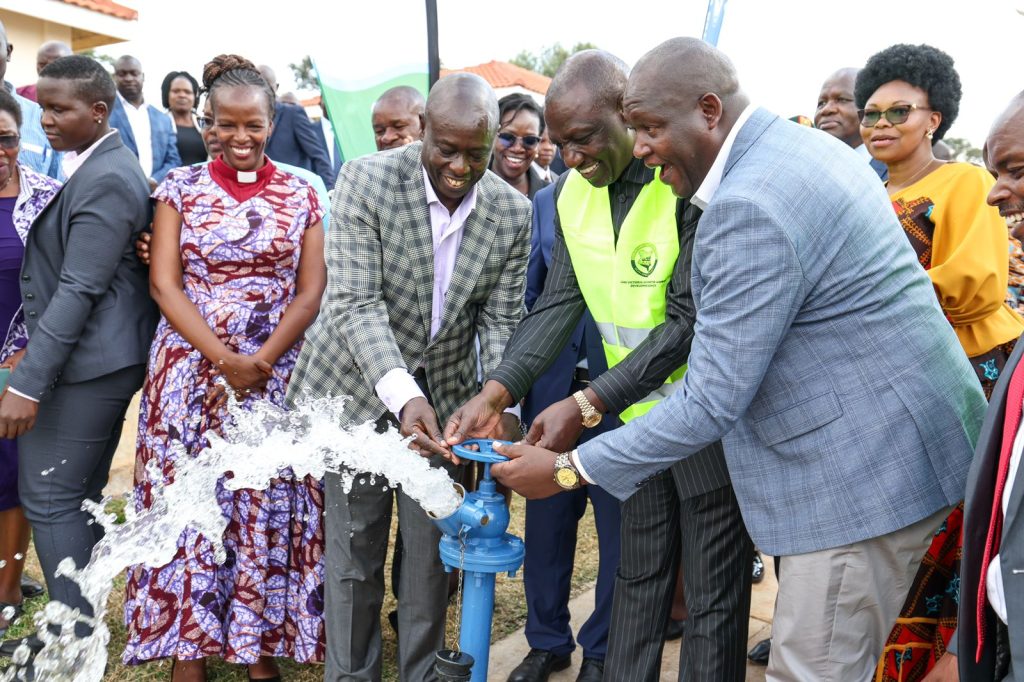 KENYA: William Ruto inaugurates the new Kimugu drinking water plant ©William Ruto