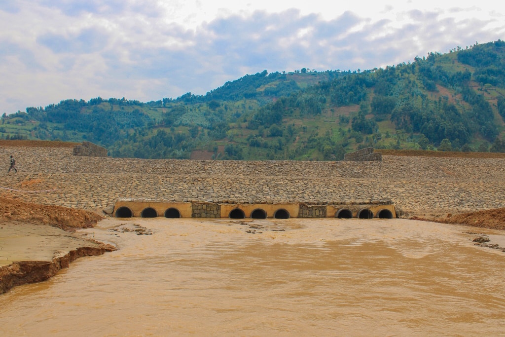 RWANDA: construction of the Sebeya dam completed to reduce flooding©RWB