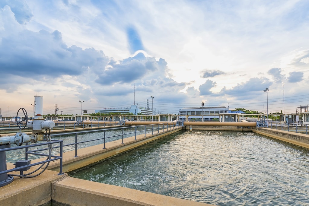 ALGERIA: the town of Asfour gets a new drinking water plant ©People Image Studio/Shutterstock