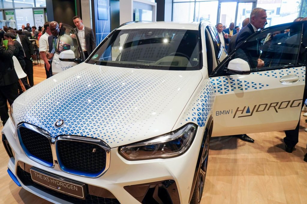 Hydrogen mobility: BMW, Anglo American and Sasol invest in South Africa © BMW