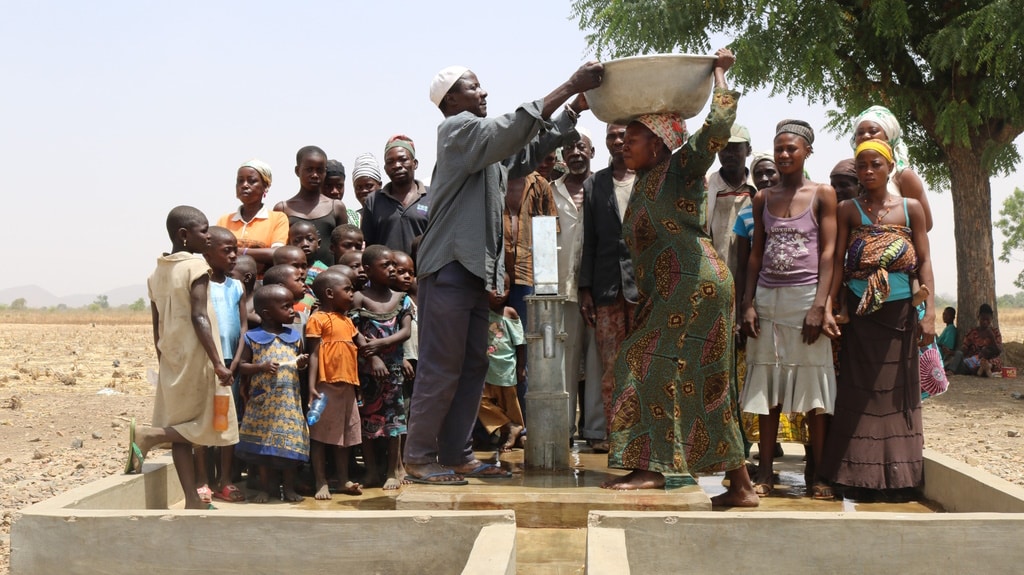 MALAWI: a hunt for illegal boreholes is launched to improve water quality© Water Alternatives Photo