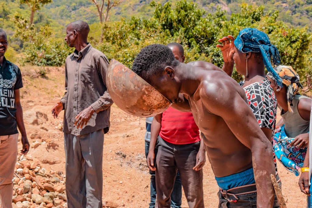 KENYA: the "SafiSolar" solar water filter supplies drinking water to 250 households©Oni Abimbola/Shutterstock