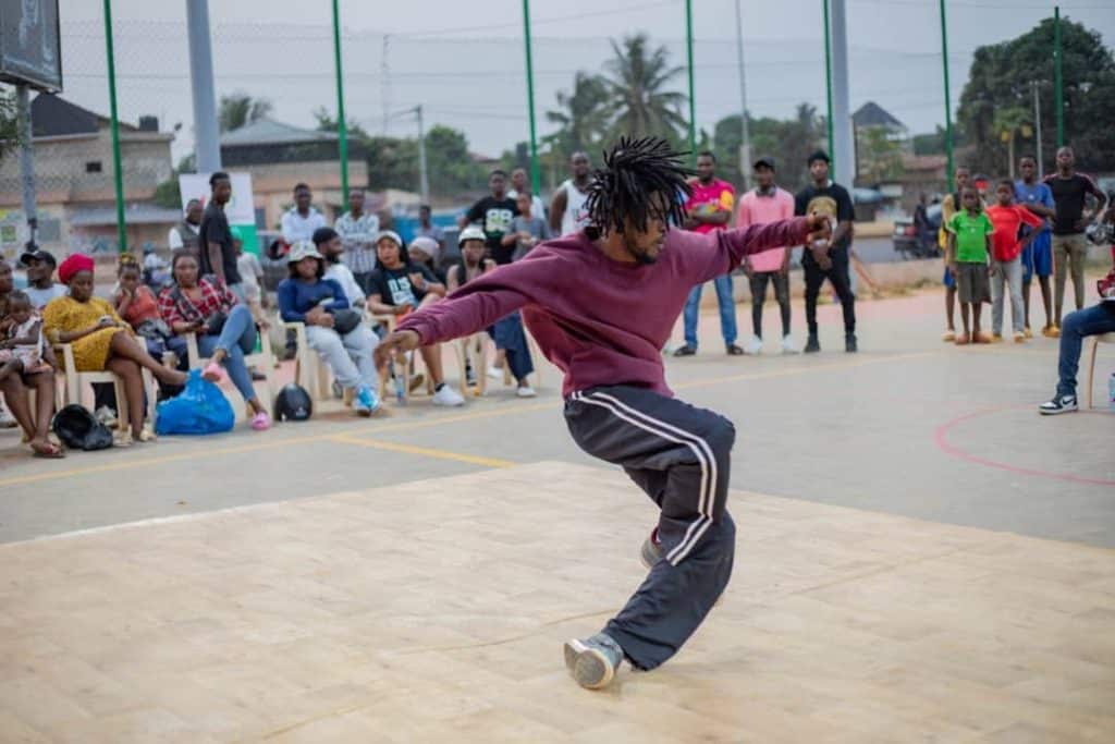 TOGO: sports dance choreographs sustainable waste management © Togolese Federation of Sports Dance (FTDS)