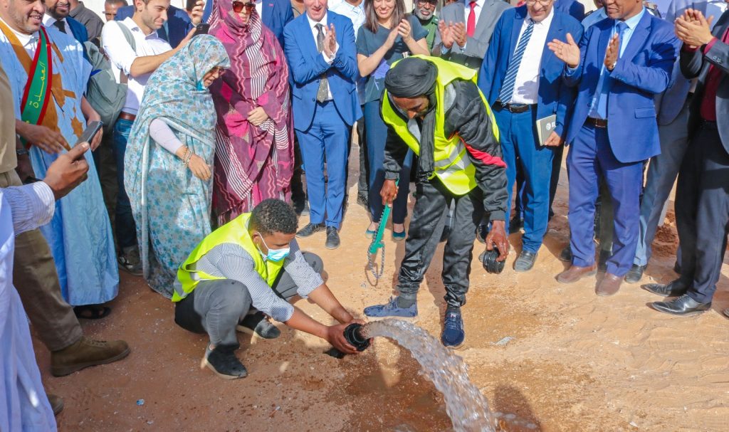 ODD6: 95,000 Mauritanians supplied with water thanks to decentralized cooperation ©AIMF