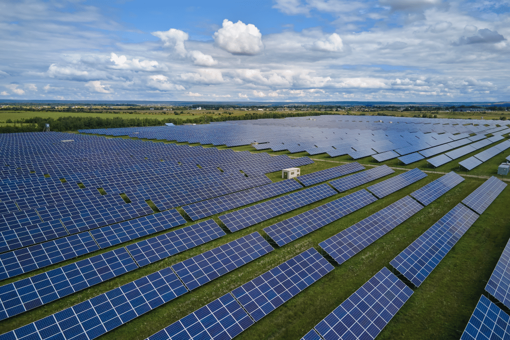 Amea Power of the United Arab Emirates is raising $108 million for its Doornhoek solar farm in South Africa © Bilanol/Shutterstock