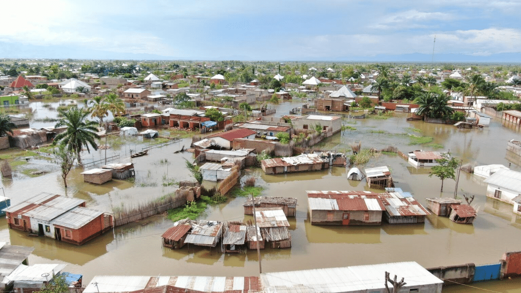 The ordeal of 200,000 survivors of El Niño floods in Burundi © UNICEF/UNI569387/UNICEF Burundi