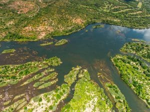 Eaux transfrontalières : le Zimbabwe adhère aux deux conventions mondiales de l’ONU ©Anton_Ivanov/Shutterstock